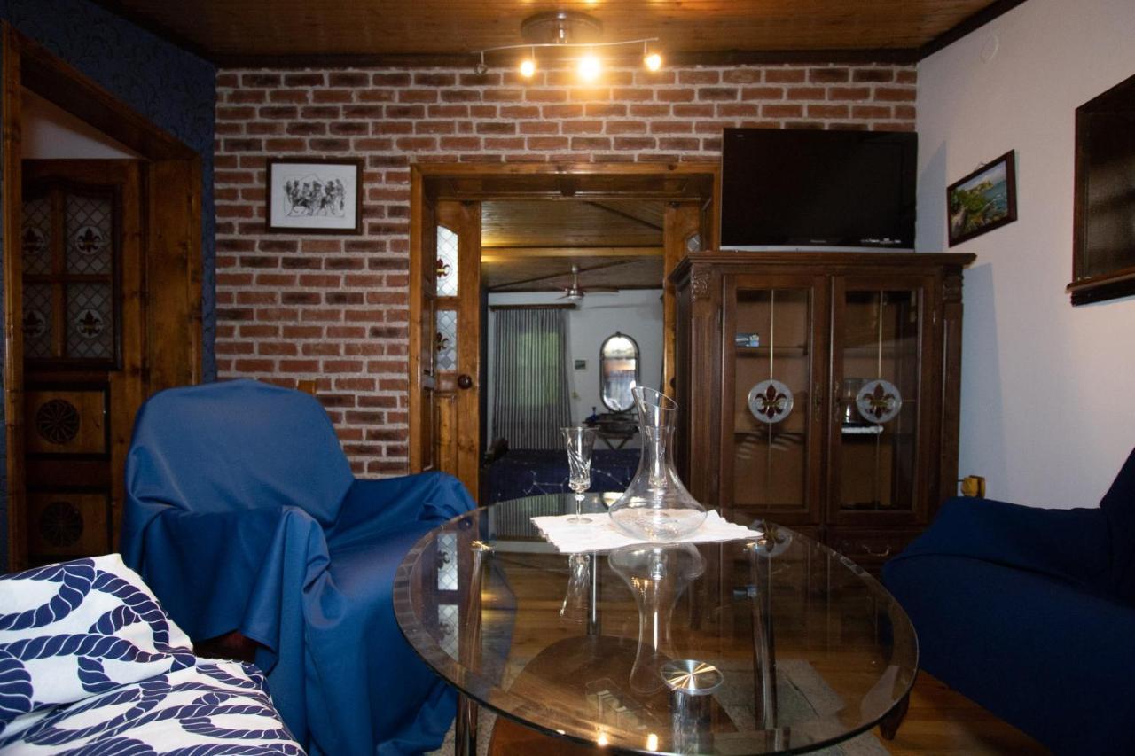 Старата Баkалия The Old Grocery, Guest Rooms بالشيك المظهر الخارجي الصورة