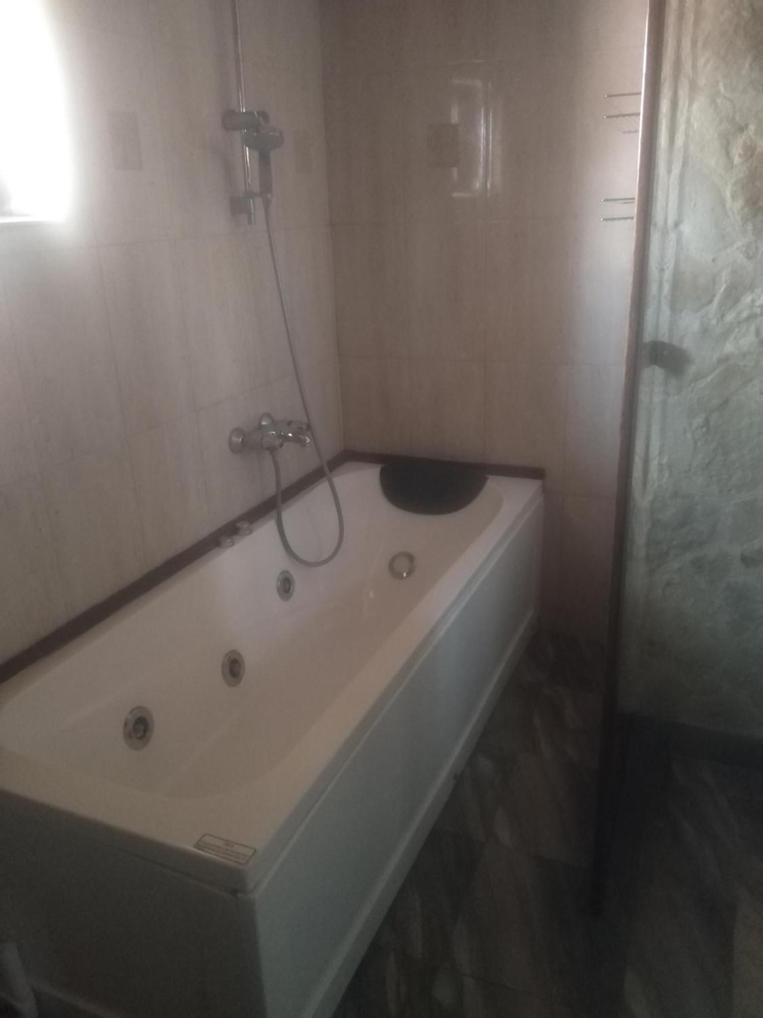 Старата Баkалия The Old Grocery, Guest Rooms بالشيك الغرفة الصورة